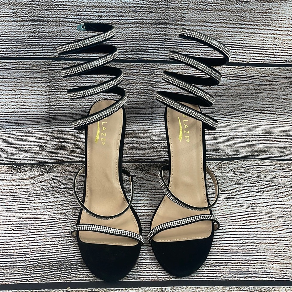 Womens Glaze Heels NWOT